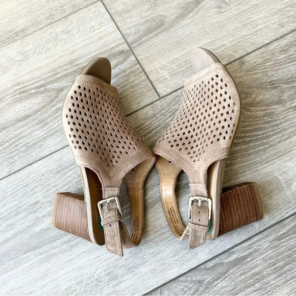 Franco Sarto Mandi Beige Caged Peep Toe Ankle Buckle Slingback Sandal Heels - Picture 6 of 14